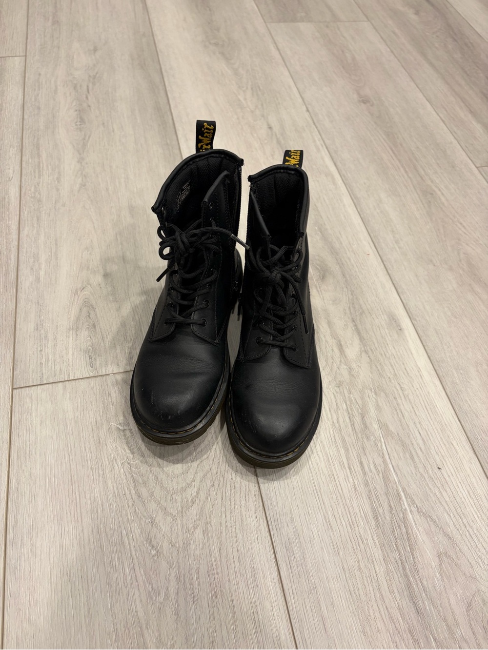 Dr. Martens 1460 Youth